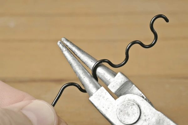 Klein Tools 50402 Cable Bender: Precision, Power and Ergonomics for the Toughest Jobs