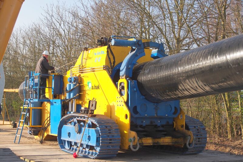 Heavy industrial pipe-bending machine used to bend large-diameter pipeline pipe